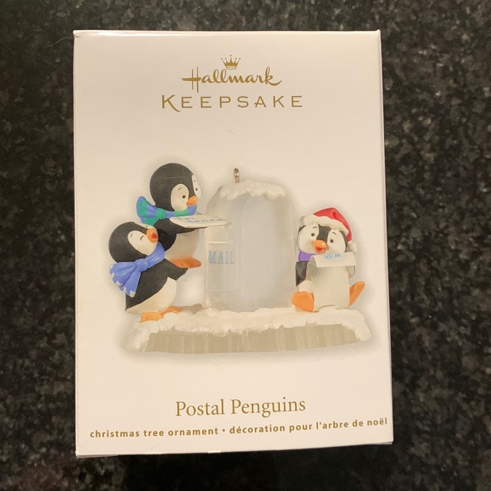 Hallmark Keepsake. Postal penguins.